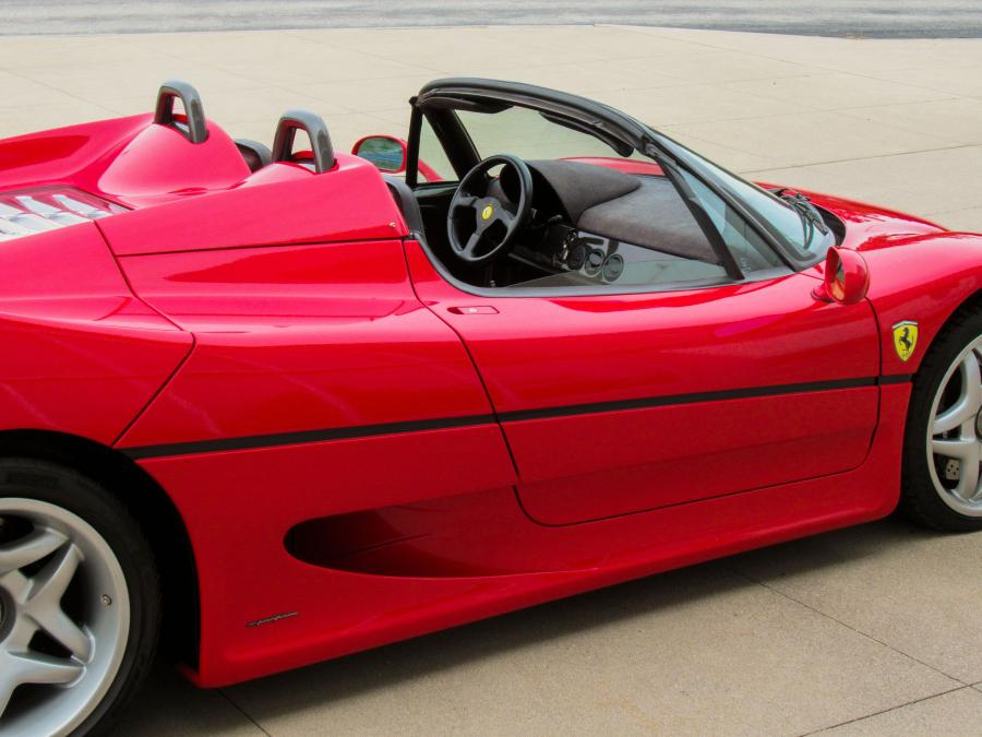 Детали экстерьера Ferrari F50 1995 года  (фото 11 из 60)